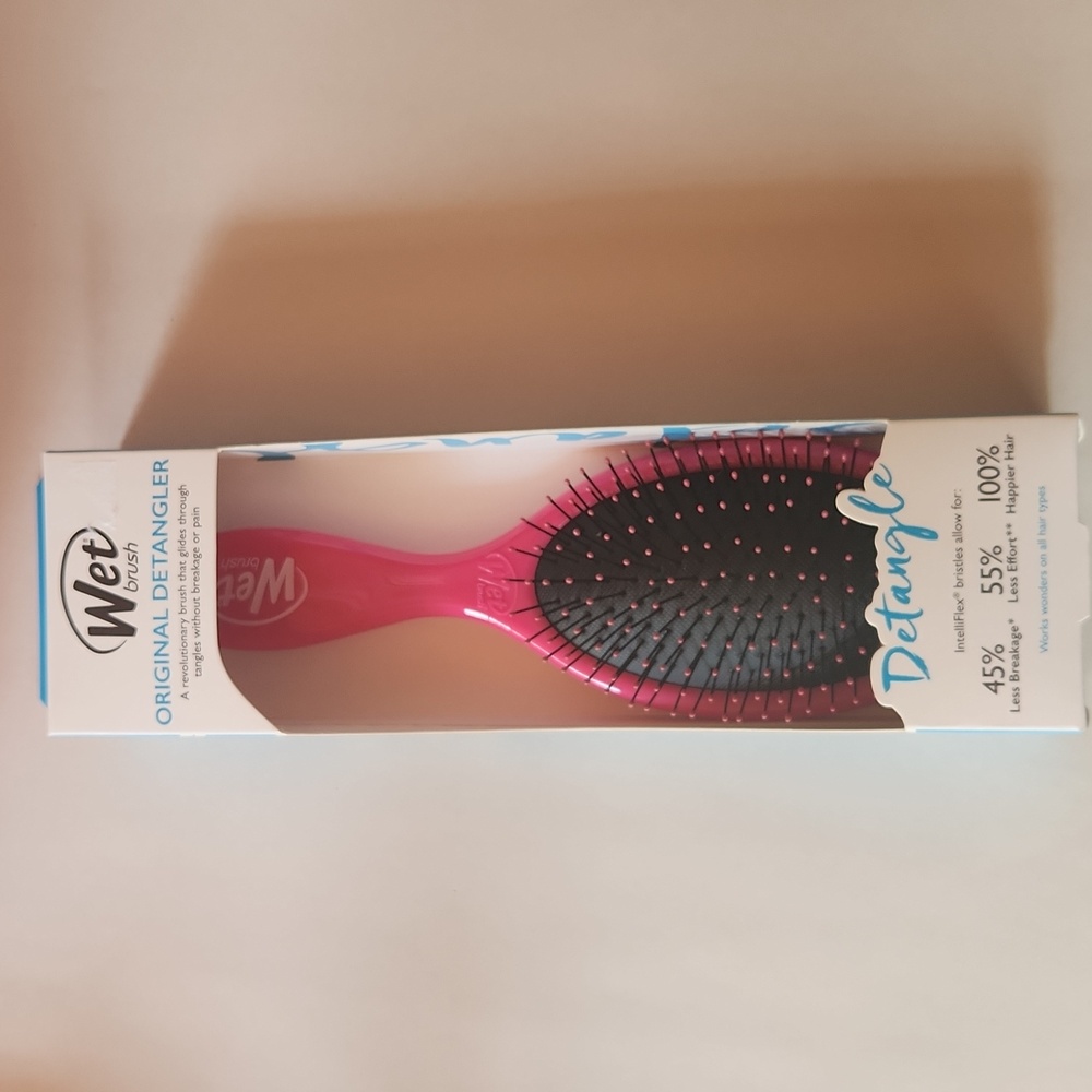 Wet Brush in Hot Pink NWT